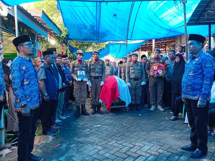 Camat Turikale Kabupaten Maros Hadiri Pelepasan Jenazah Almarhumah COSTANTI SURYA, SE (Sekretaris Lurah Boribellaya)