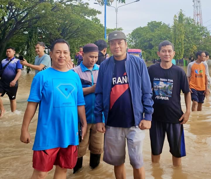Anggota DPRD Provinsi Sulsel M. Irfan AB Tinjau Lokasi Banjir di Kecamatan Turikale