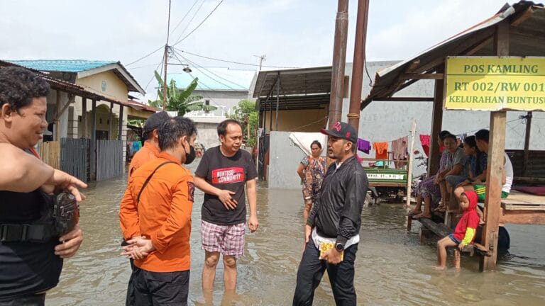Peringatan Cuaca Ekstrem dan Kondisi Banjir di Kelurahan Buntusu, Makassar