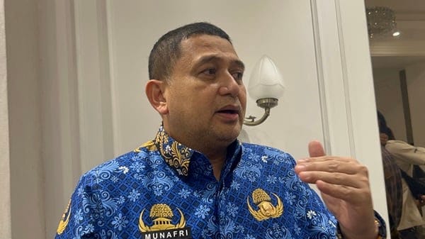 Wali Kota Makassar Angkat Pejabat Sementara Ketua RT/RW untuk Optimalkan Pelayanan Warga