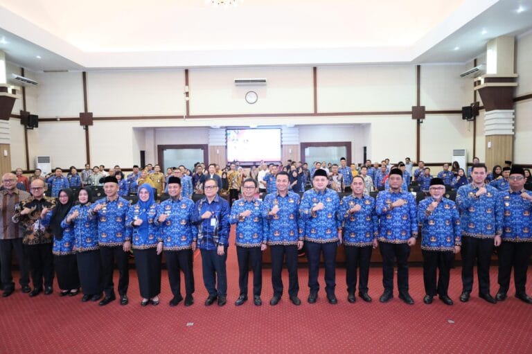 Wali Kota Makassar Hadiri Pengukuhan Kepala OJK Sulselbar, Perkuat Sinergi untuk Pertumbuhan Ekonomi