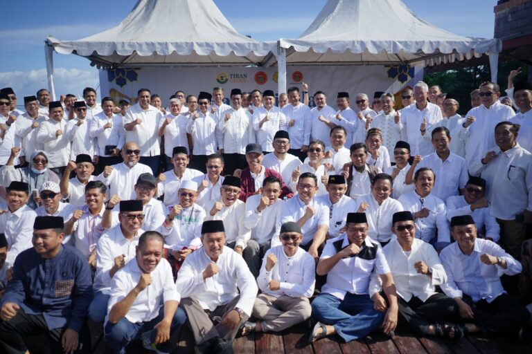 Hadiri Halal Bihalal Bersama Mentan, Munafri Buka Peluang Pemkot Kerjasama Sektor Pertanian