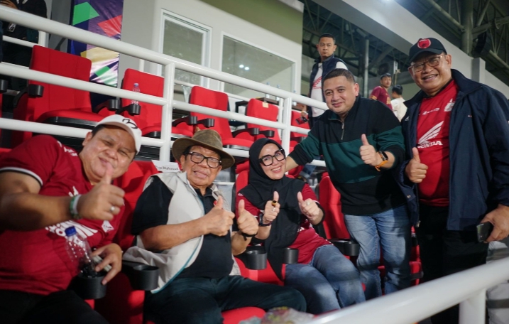 Hadir Berikan Support, Wali Kota Munafri Arifuddin Bersama Aksa Mahmud Saksikan Laga Laga PSM Makassar Vs CAHN FC
