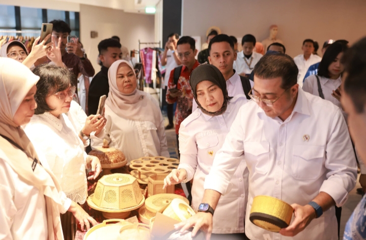 Aliyah Mustika Ilham Dampingi Menteri Ekonomi Kreatif di Acara Creators Lab Emak-Emak Matic