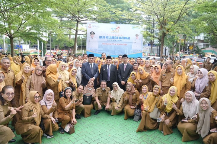 Peringati Harganas 2025: Munafri Tekankan Keluarga Jadi Pilar Utama Menuju Generasi Emas 2045