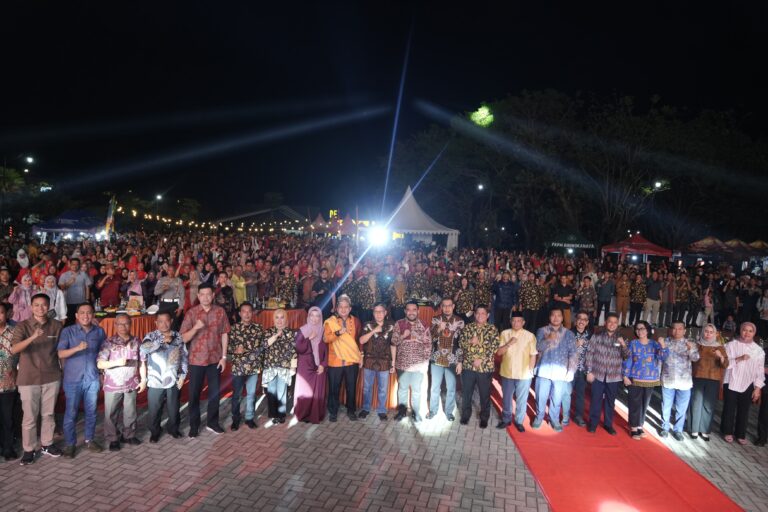 Munafri Bawa Kabar Gembira di Pesta Rakyat, Stadion Internasional Untia Segera Dibangun