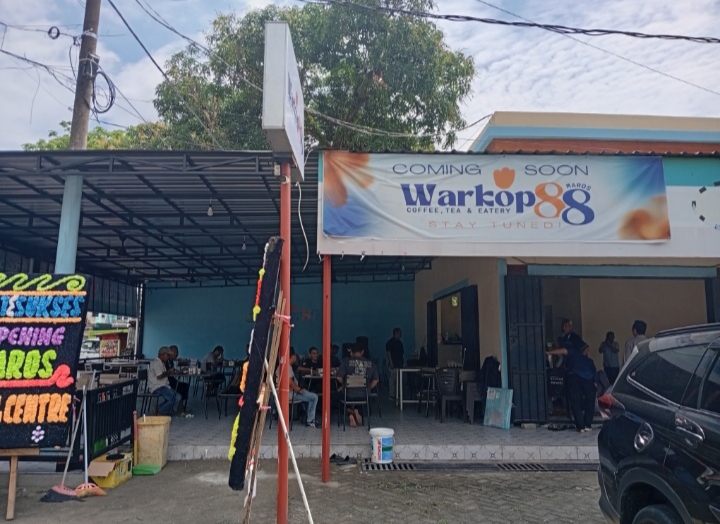 Grand Opening Warkop 88 Maros Sajikan Kopi, Kuliner hingga Layanan Terpadu