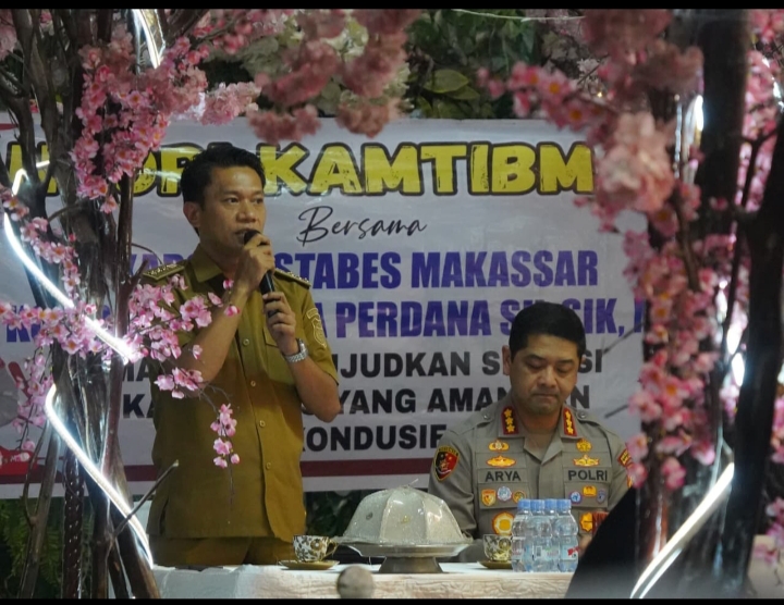 Camat Ujung Pandang Bersama Kapoltabes Makassar Ngopi Kamtibmas di Kelurahan Sawerigading Polisi dan Warga Perkuat Sinergi