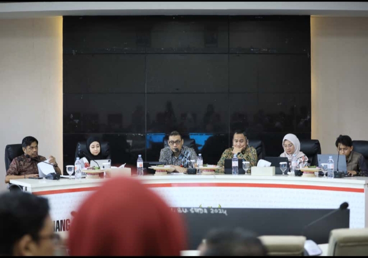 Pemkot Makassar Terima Kunjungan Tim Evaluator KemenPAN-RB, Sekda Paparkan Capaian AKIP 2025