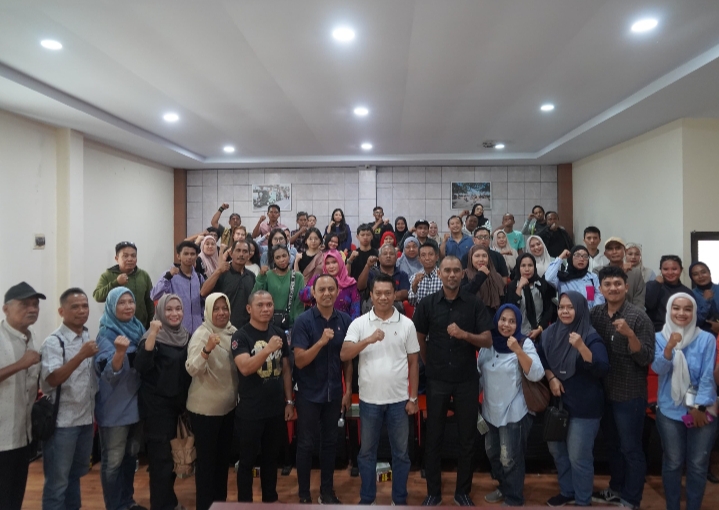 Kecamatan Ujung Pandang Gelar Bimtek Petugas TPS untuk Sukseskan Pemilihan RT/RW 2025