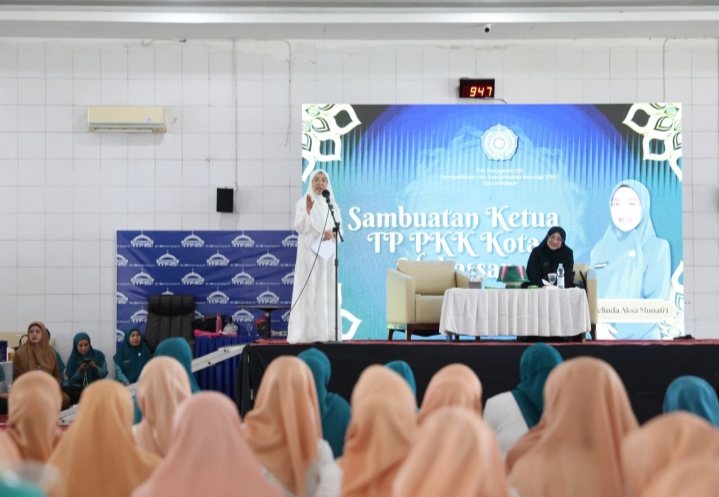 TP PKK Makassar Hadirkan dr. Aisah Dahlan Bahas Peran Istri dan Ibu dalam Membangun Keluarga Beriman