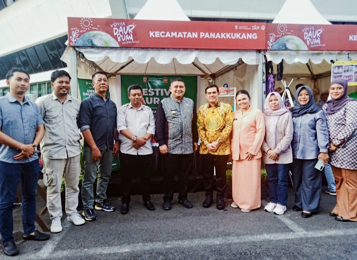 Camat Panakkukang Bersama Ketua TP PKK Hadiri dan Dukung Festival Daur Bumi 2025