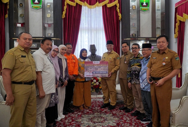 Pemkot Makassar Salurkan Bantuan untuk Korban Bencana Hidrometeorologi di Sumatera Barat