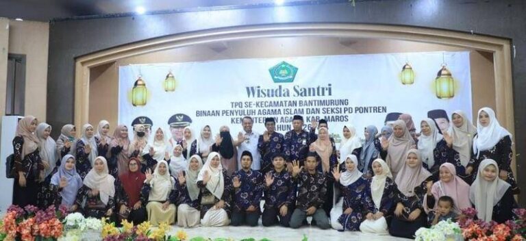 Kepala Dinas DP3ADALDUKKB Maros Muhammad Aris Hadiri Wisuda Santri TPQ Bantimurung
