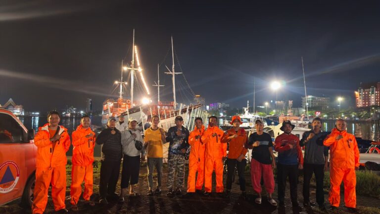 BPBD Makassar Gerak Cepat Selamatkan Lima Nelayan Terombang-ambing di Laut