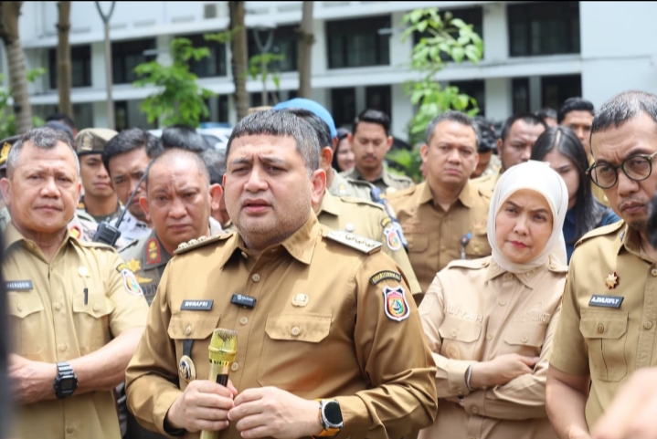Turun Langsung Temui Pendemo, Appi: Silakan Berdagang, Tapi Bukan di Tempat Terlarang