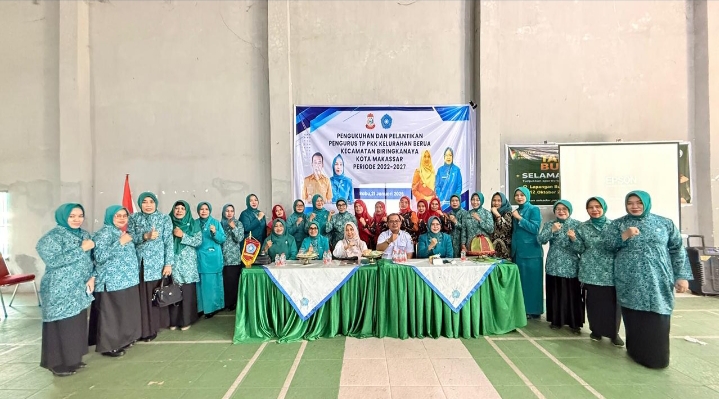 Pengurus TP PKK Kelurahan Berua Resmi Dikukuhkan, Perkuat Peran Pemberdayaan Keluarga