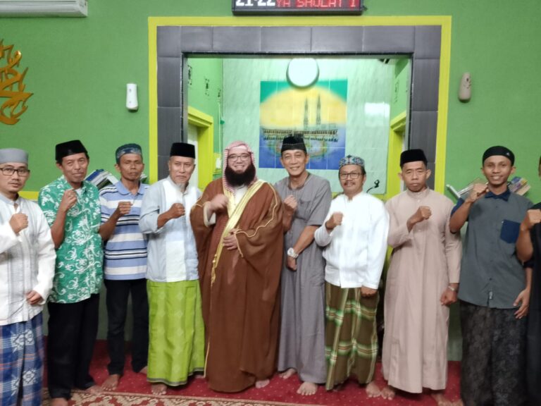 Dari Palestina ke Masjid Baburroyyan Griya Antang Harapan, Syekh Faris Bawa Misi Dakwah dan Kemanusiaan