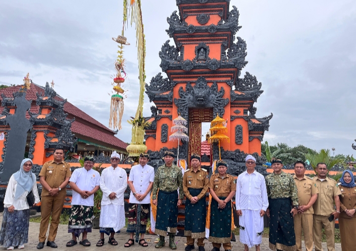 Lurah Tamalanrea Hadiri Peresmian Pura Agung Cakra Bhuwana di Kariango Maros