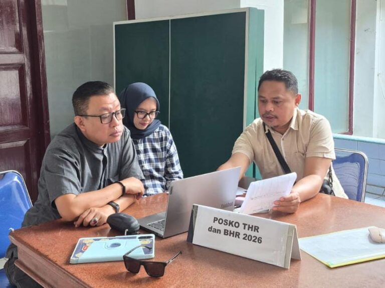Disnakertrans Sulsel Buka Posko Aduan THR dan BHR, Ombudsman Turut Memantau