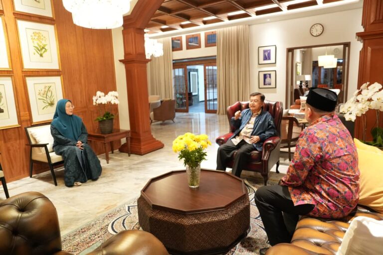Munafri–Melinda Sowan ke JK, Rawat Silaturahmi di Momentum Idulfitri