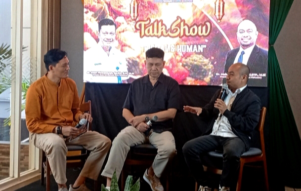 Diskominfo Makassar dan BNN Baddoka Jadi Narasumber Talk Show “Digital and Human” di Harper Perintis