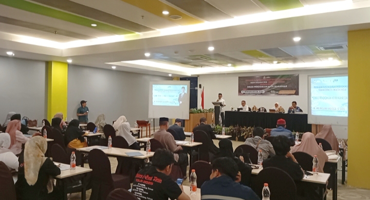 Anggota DPRD Makassar H. Meinsani Kecca Sosialisasikan Pengawasan Penyelenggaraan Pendidikan