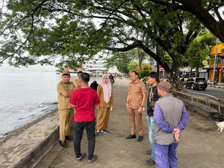 Camat Ujung Pandang Mari ki Jaga Kebersihan