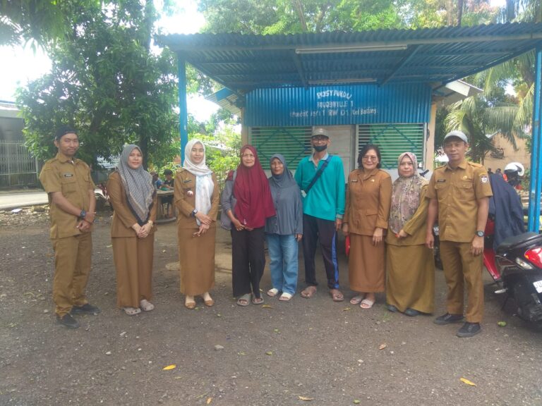 Lurah Bakung Tinjau Lokasi Urban Farming di RW 01