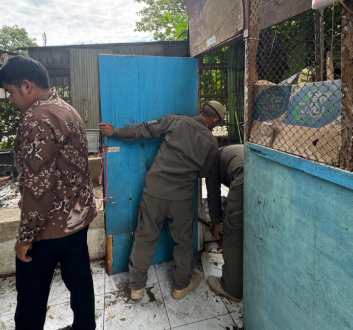 Lapak Berdiri 25 Tahun di Atas Drainase, Kecamatan Ujung Pandang Akhirnya Ditertibkan