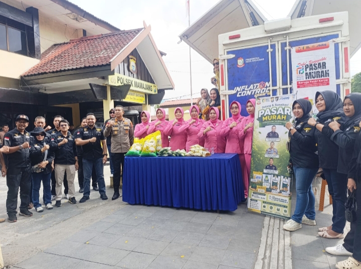 Sinergi DPC APPI Mamajang, Polsek dan Perumda Pasar Hadirkan Pasar Murah untuk Masyarakat