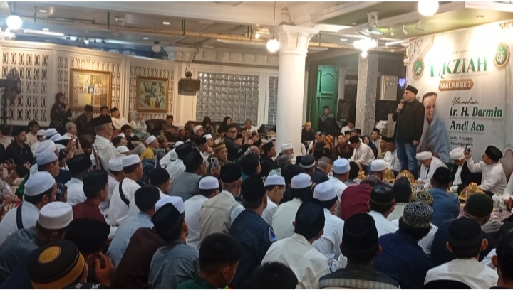 Camat Biringkanaya didampingi lurah Sudiang Dampingi Wali Kota Makassar Hadiri Malam Takziah Almarhum H. Darmi Andi Aco