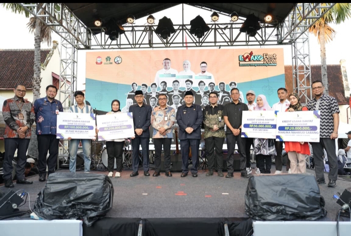 Wali Kota Appi Perkuat UMKM Lewat KUR, PKL Hasil Penataan Kota Bisa Dapat Akses Modal Usaha