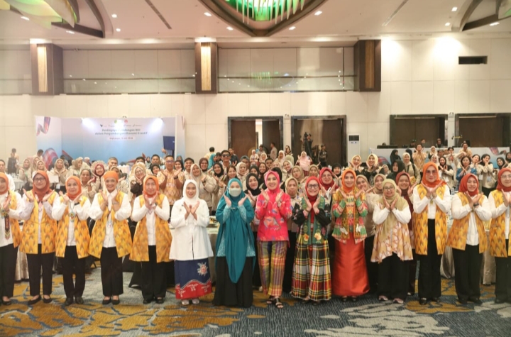 DEKRANASDA Kota Makassar Dukung Penguatan Industri Kriya Berkelanjutan pada Puncak HUT Dekranas ke-46