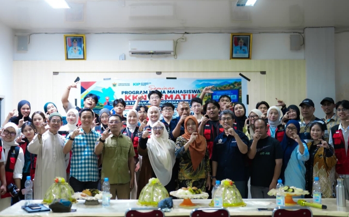 Pertama di Indonesia, KKN Tematik Keterbukaan Informasi Publik Unhas Dimulai dari Maros