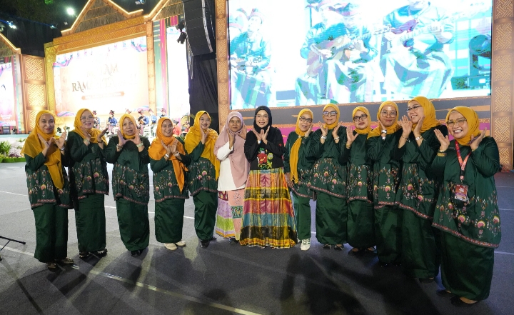 Malam Ramah Tamah HKG PKK Nasional dan HUT Dekranas, Melinda Aksa Perkuat Silaturahmi Antar Daerah