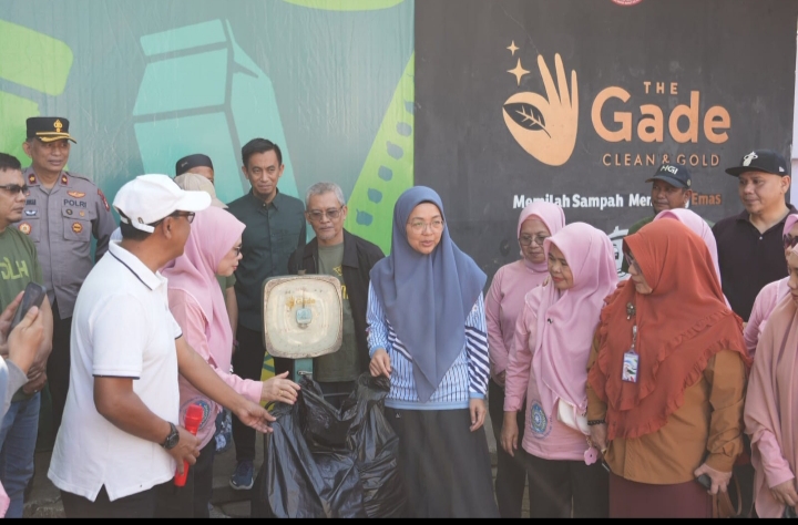 Aksi Nyata Menuju Makassar Bebas Sampah 2029: Jelajah Sampah di Manggala Sukses Kumpulkan Belasan Kilogram Sampah dan Launching Sentra Tukar Sampah