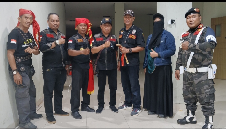 Ketua KIWAL PAC Biringkanaya Bersama Anggota Hadiri Pelantikan Pengurus MPC KIWAL Garuda Hitam Kota Makassar Periode 2026–2029