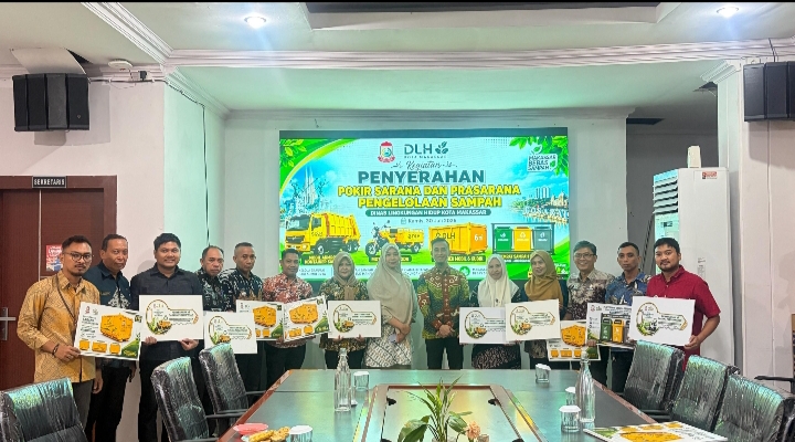 Tindak Lanjuti Aspirasi Warga, DLH Makassar Salurkan 18 Unit Sarana Persampahan dari Pokir 2026