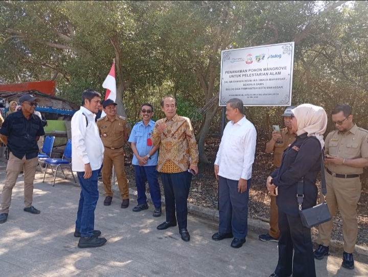Camat Biringkanaya Maharuddin Dampingi Wali Kota Makassar dan Menko Pangan Tinjau Kampung Nelayan Merah Putih di Untia
