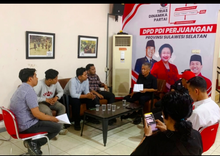 Sambangi DPD PDI Perjuangan Sulsel, APR Lutim Desak Evaluasi Ketua DPRD Luwu Timur