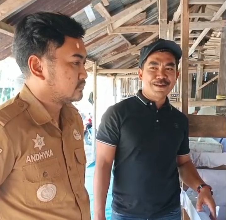 Lurah Daya Pantau Pembenahan TPST3R Terminal Daya, Camat Biringkanaya Serahkan Mesin Pencacah Sampah Organik