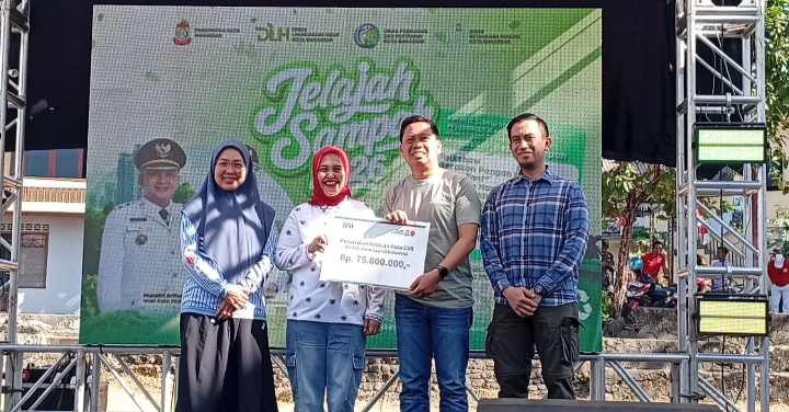 Jelajah Sampah Titik ke-13 Digelar di Biringkanaya, BSI Maslahat Salurkan CSR Rp75 Juta