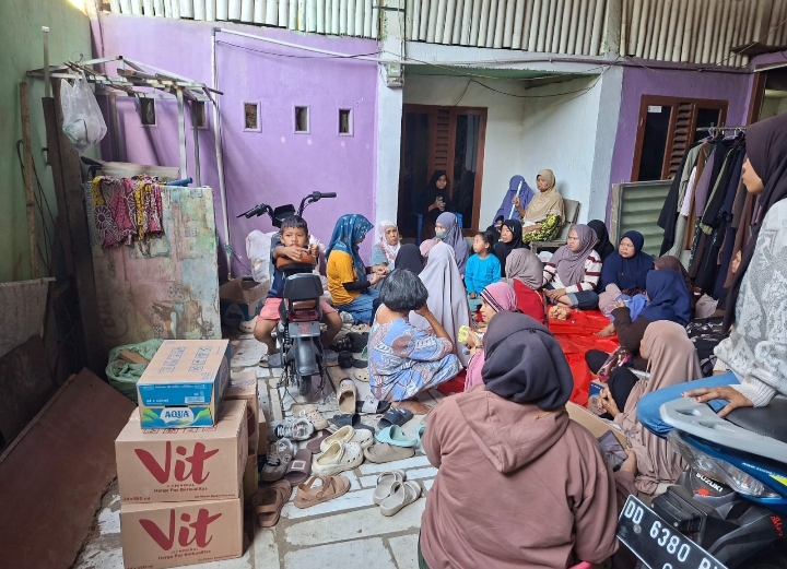 Gerak Cepat Lurah Berua, Salurkan Bantuan Sembako dan Buka Posko Bencana bagi Korban Kebakaran