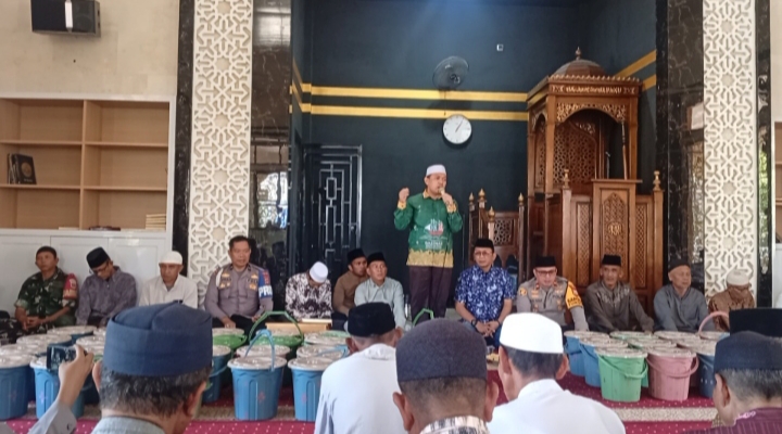 Camat dan Kapolsek Turikale Hadiri Maulid Akbar Masjid Athira Al-Munawwarah, Ajak Jaga Kamtibmas dan Perbaiki Akhlak