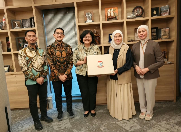 KAdis DLH Dampingi Wakil Wali Kota Makassar Aliyah Mustika Ilham Kunjungi KBRI Tokyo, Bahas Peluang Kerja Sama Makassar–Jepang