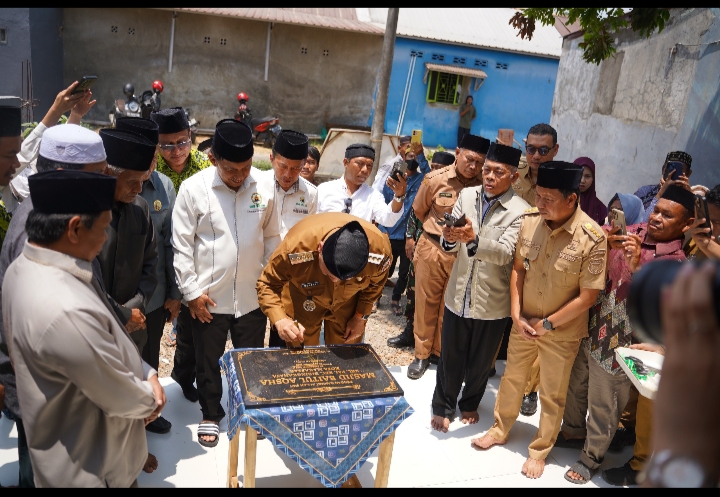 Wali Kota Makassar Resmikan Masjid Baitul Aqsha, Camat Biringkanaya dan Lurah Pai Turut Mendampingi
