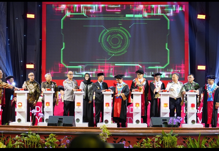 Upacara Dies Natalis ke-70, Unhas Tegaskan Arah sebagai The Impactful University
