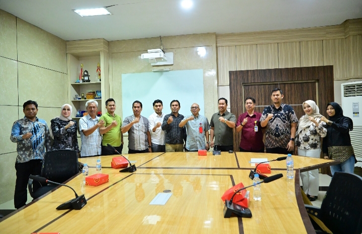 Plt Dirum PDAM Makassar Paparkan Strategi Kelola Perusahaan ke DPRD Palopo