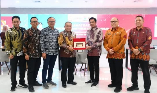 DPMPTSP Makassar Terima Kunjungan Pemkot Bontang, Bahas Strategi Promosi Investasi